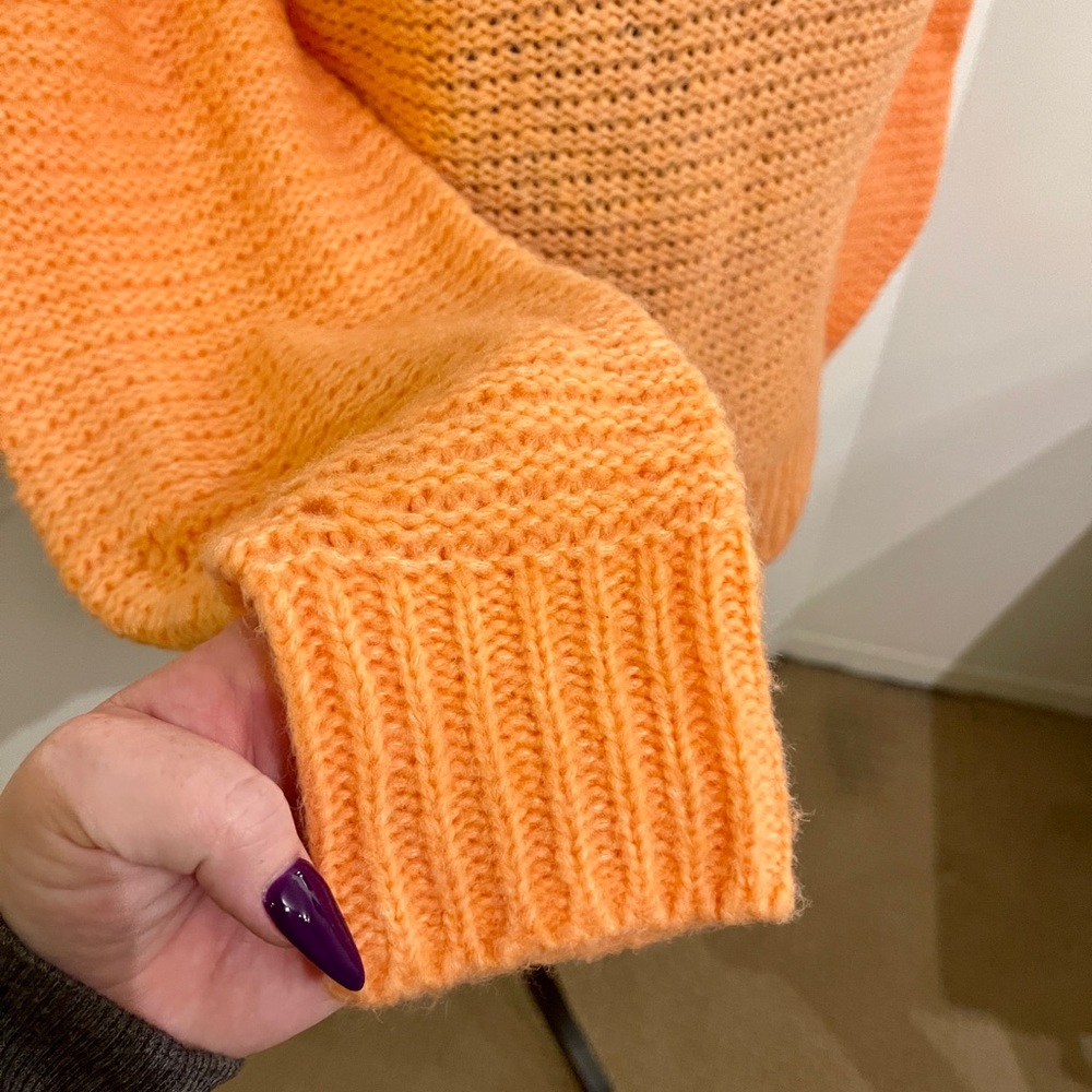 Universal Thread Bright Orange Open Knit V-Neck Sweater Size Extra Small NEW - Picture 2 of 4